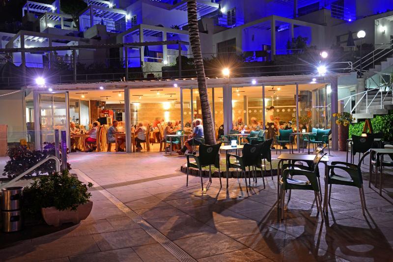 Bahia Blanca Aparthotel Пуерто Рико Екстериор снимка